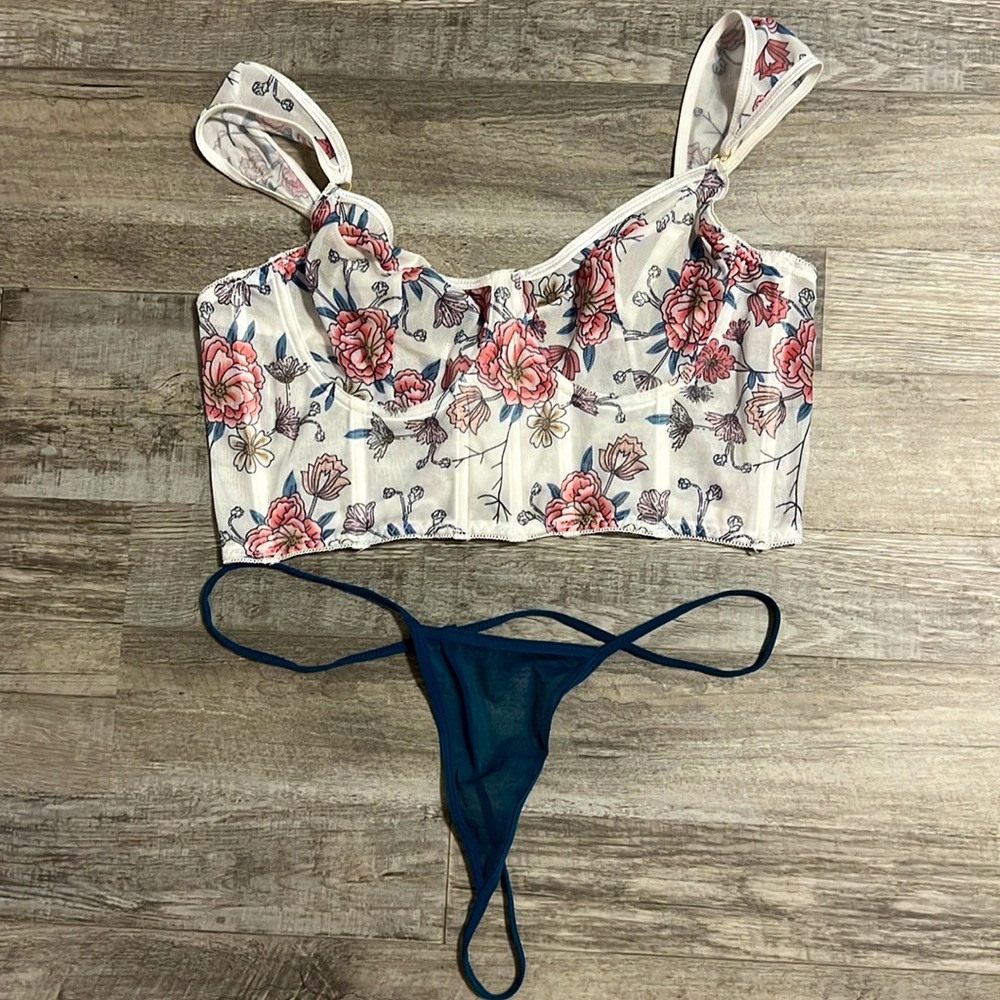 NEW lingerie set
